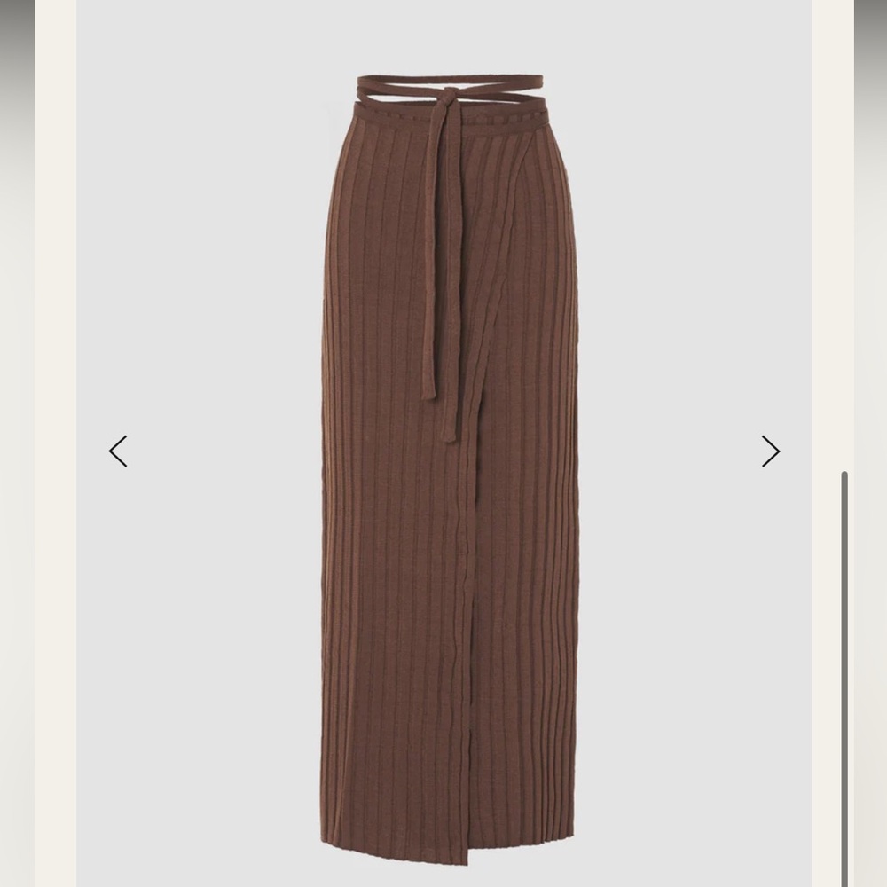 RUS Chu skirt in sold out chestnut colour.🍂